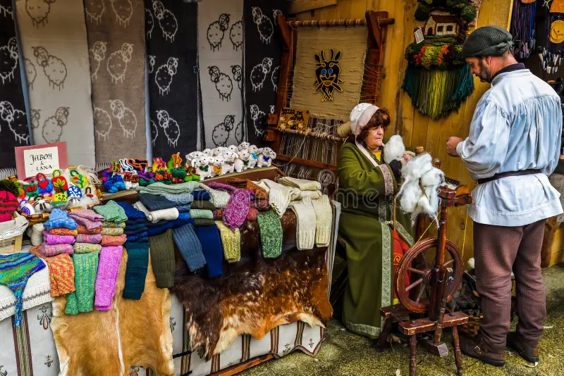 Mercado medieval nocturno